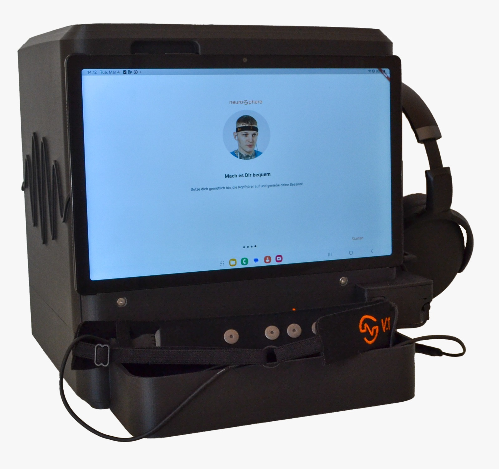 Back of
                        women's Basic Tee in black.